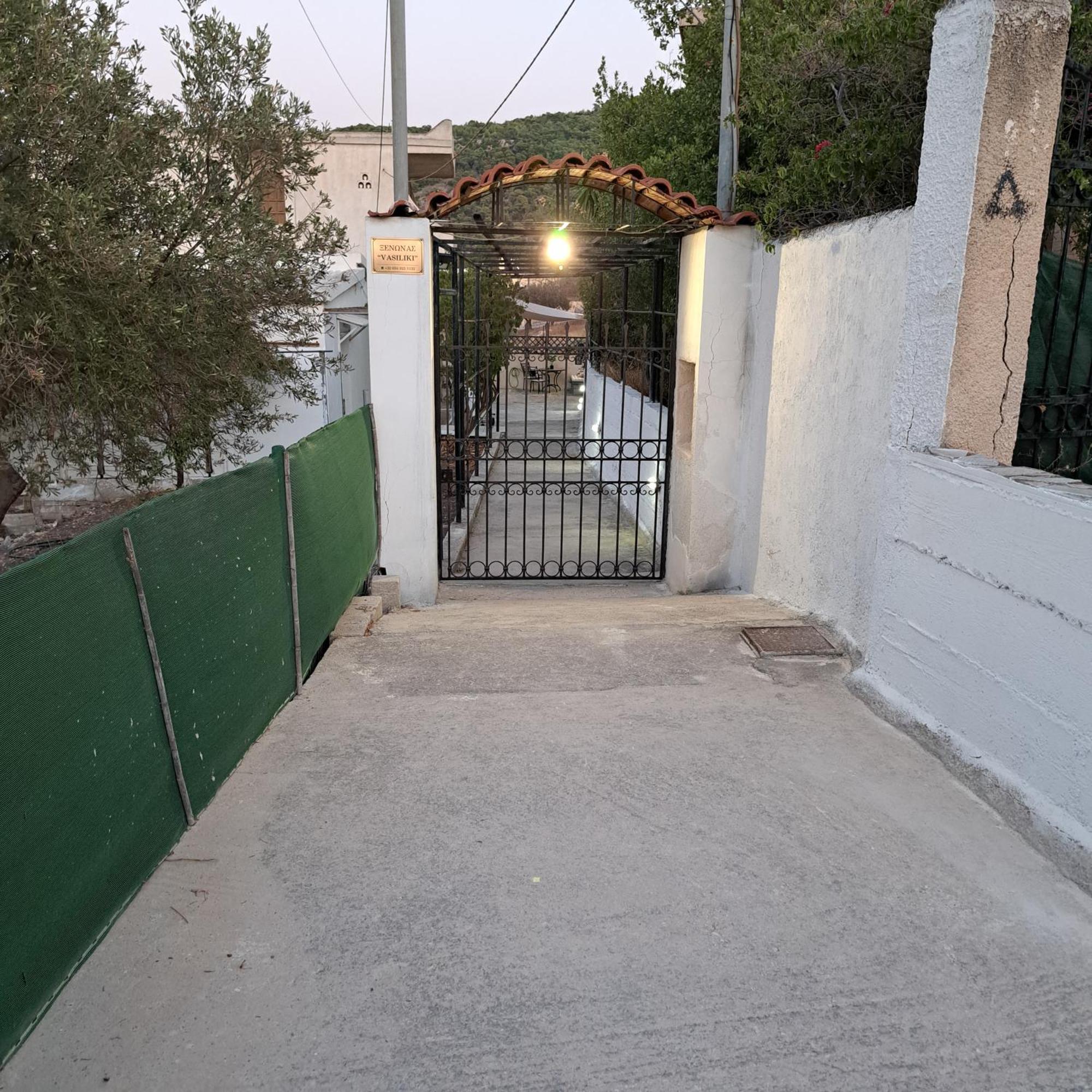 Ξενώνας Vasiliki Vathí Dış mekan fotoğraf